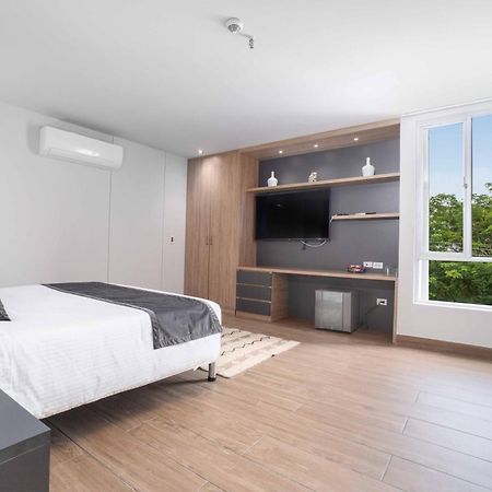 Hotel Plaza Del Lili Кали Екстериор снимка