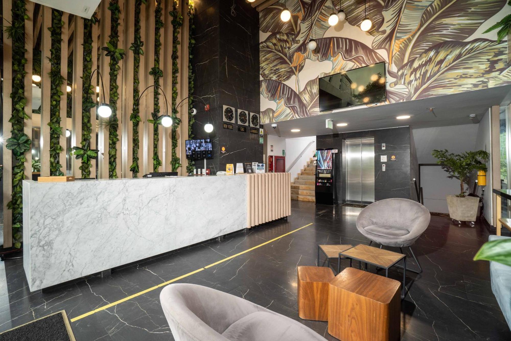 Hotel Plaza Del Lili Кали Екстериор снимка