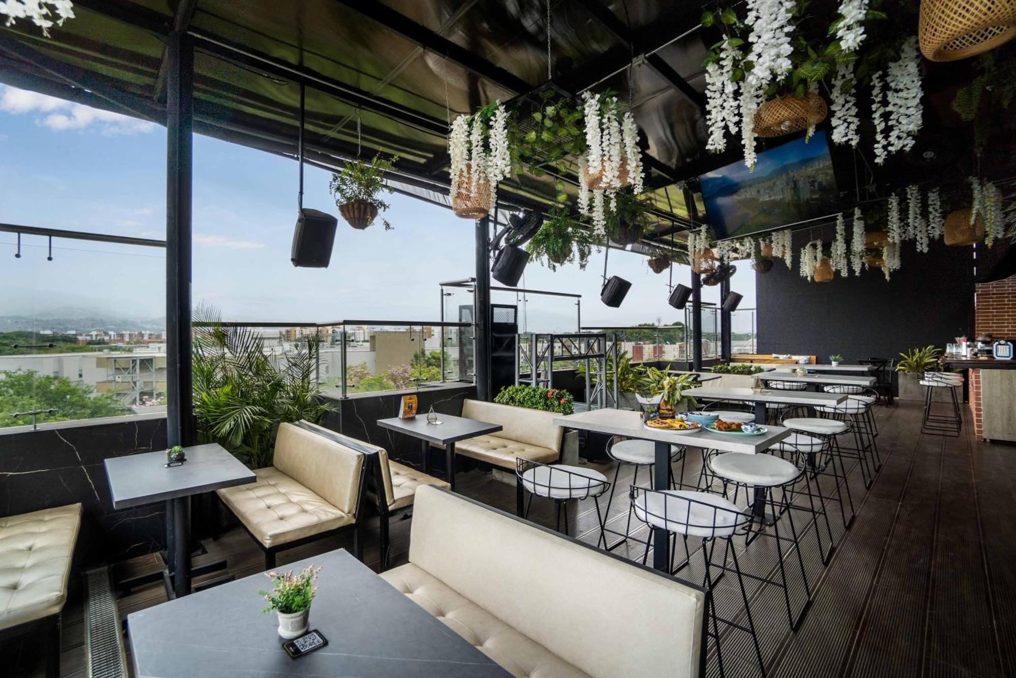 Hotel Plaza Del Lili Кали Екстериор снимка