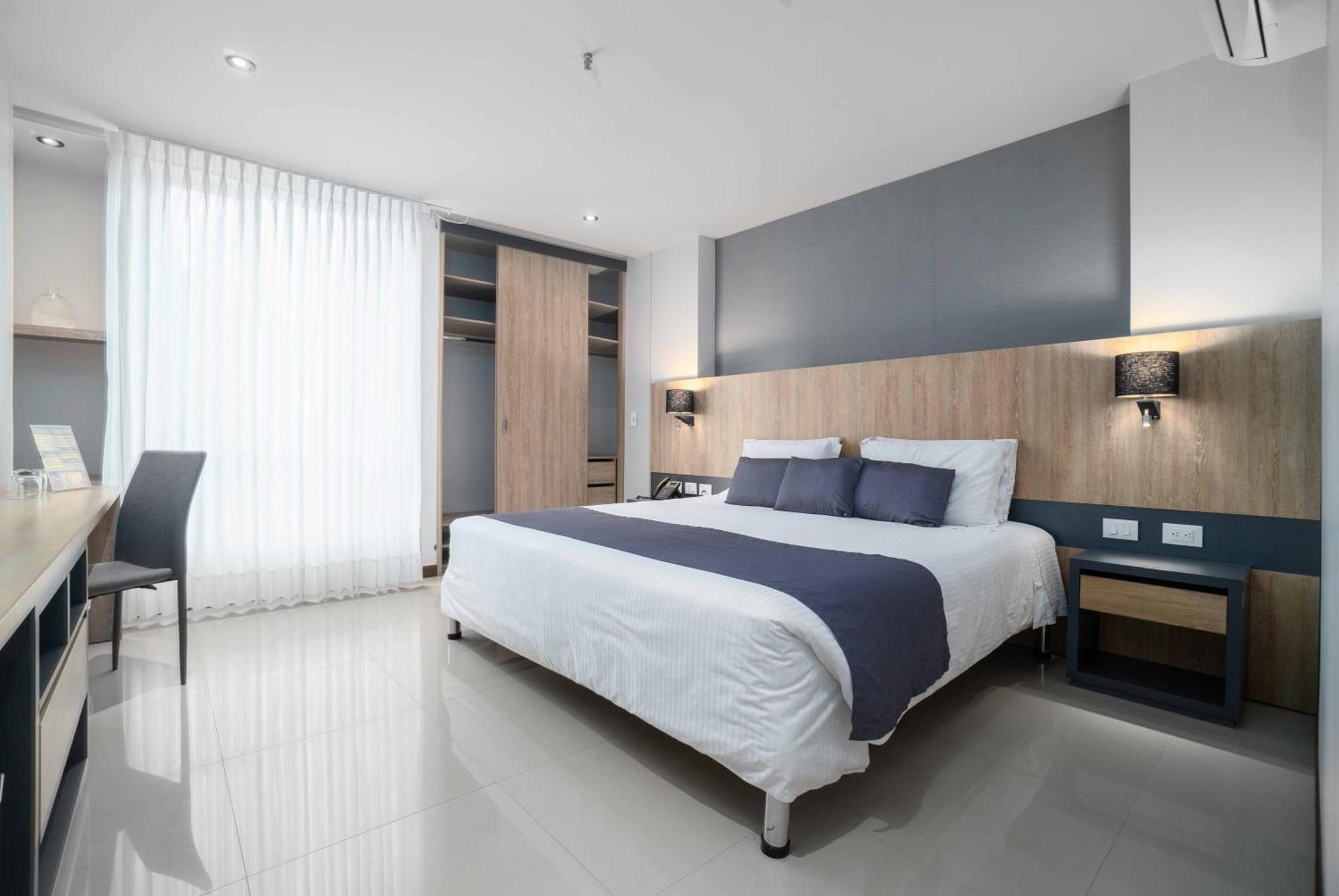 Hotel Plaza Del Lili Кали Екстериор снимка