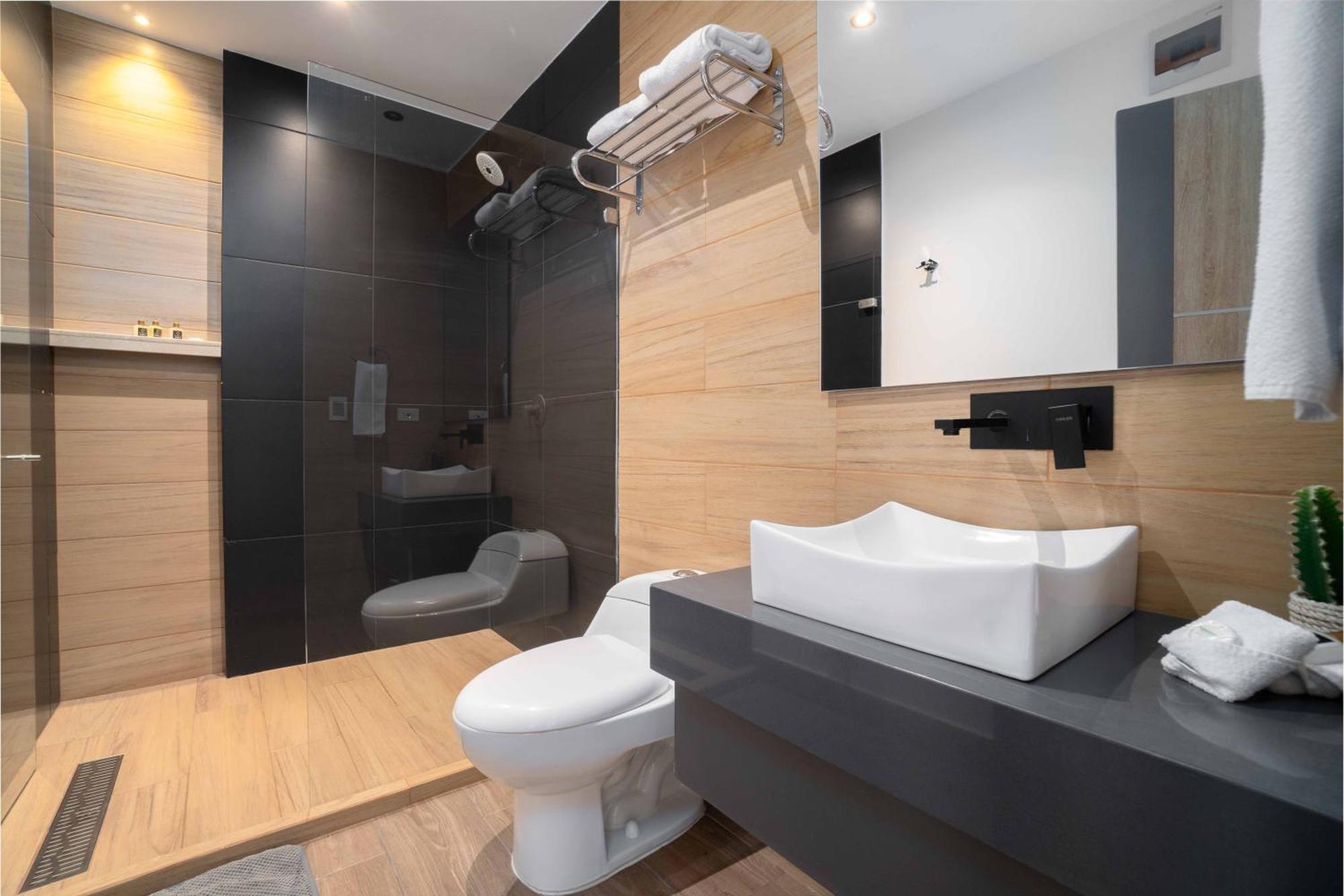 Hotel Plaza Del Lili Кали Екстериор снимка