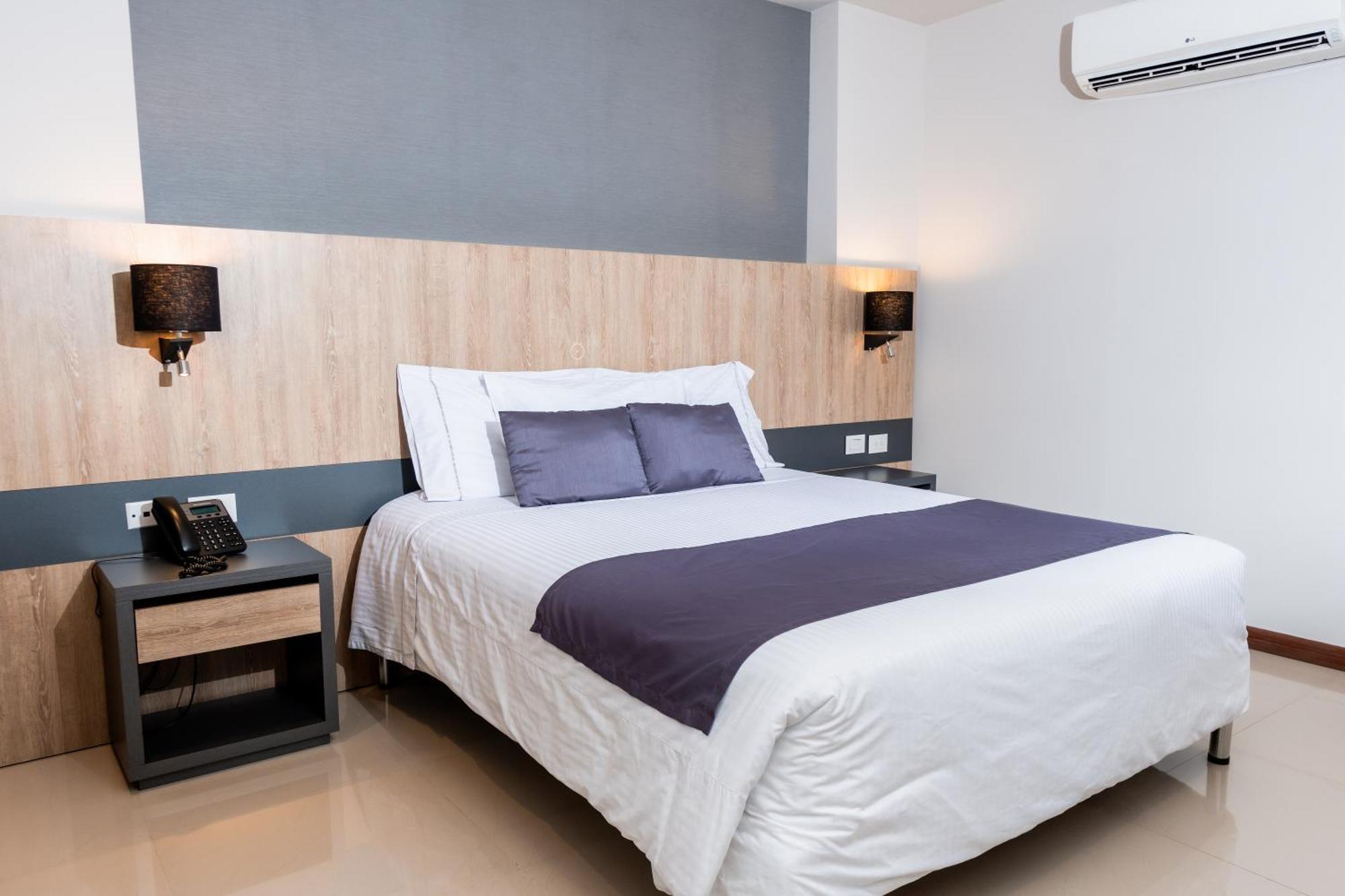 Hotel Plaza Del Lili Кали Екстериор снимка