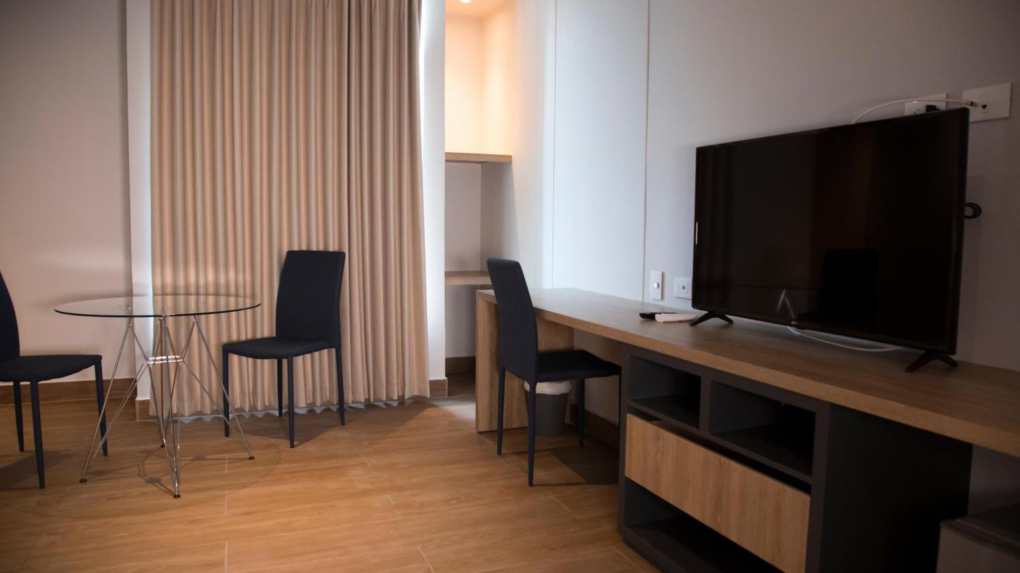 Hotel Plaza Del Lili Кали Екстериор снимка