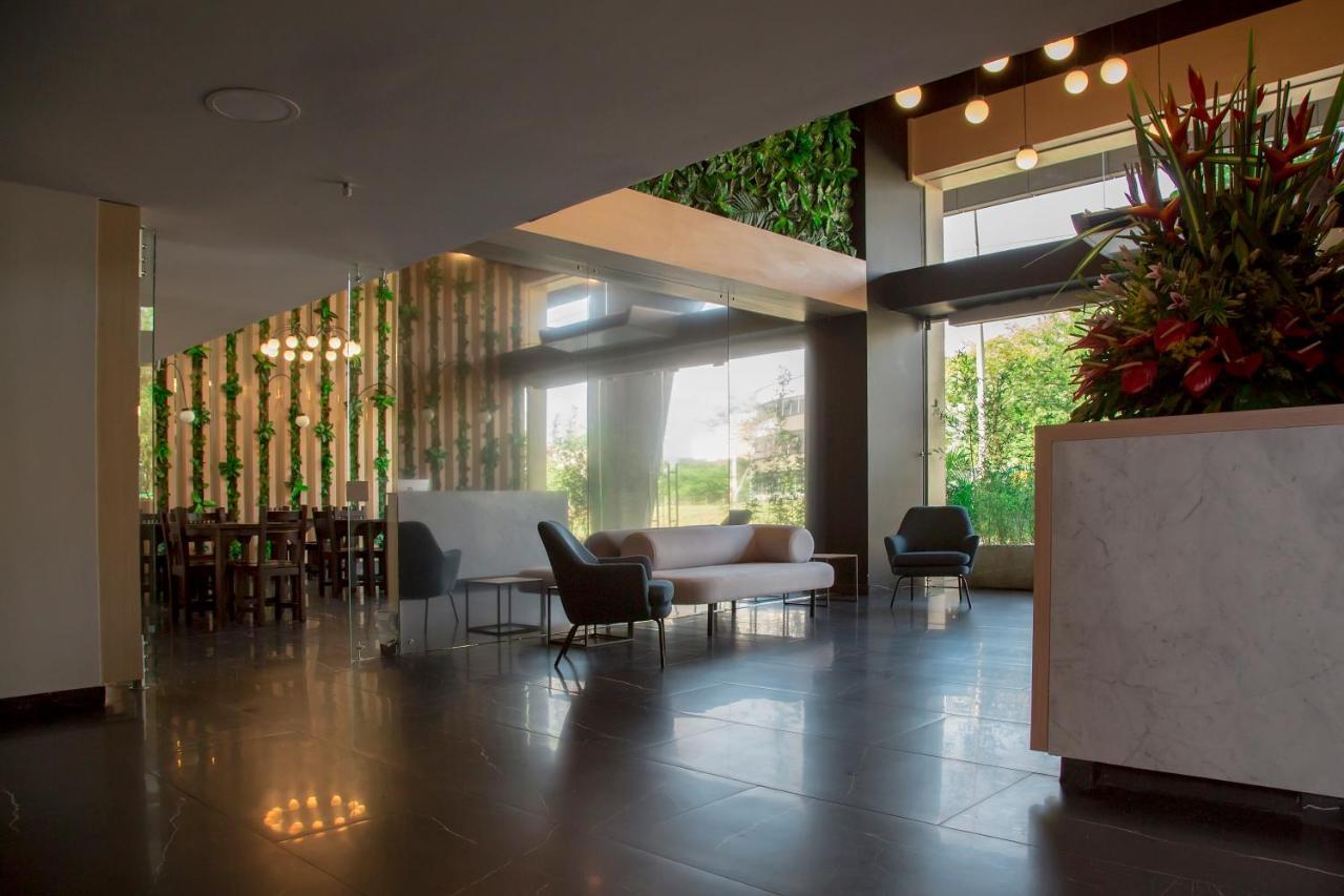 Hotel Plaza Del Lili Кали Екстериор снимка